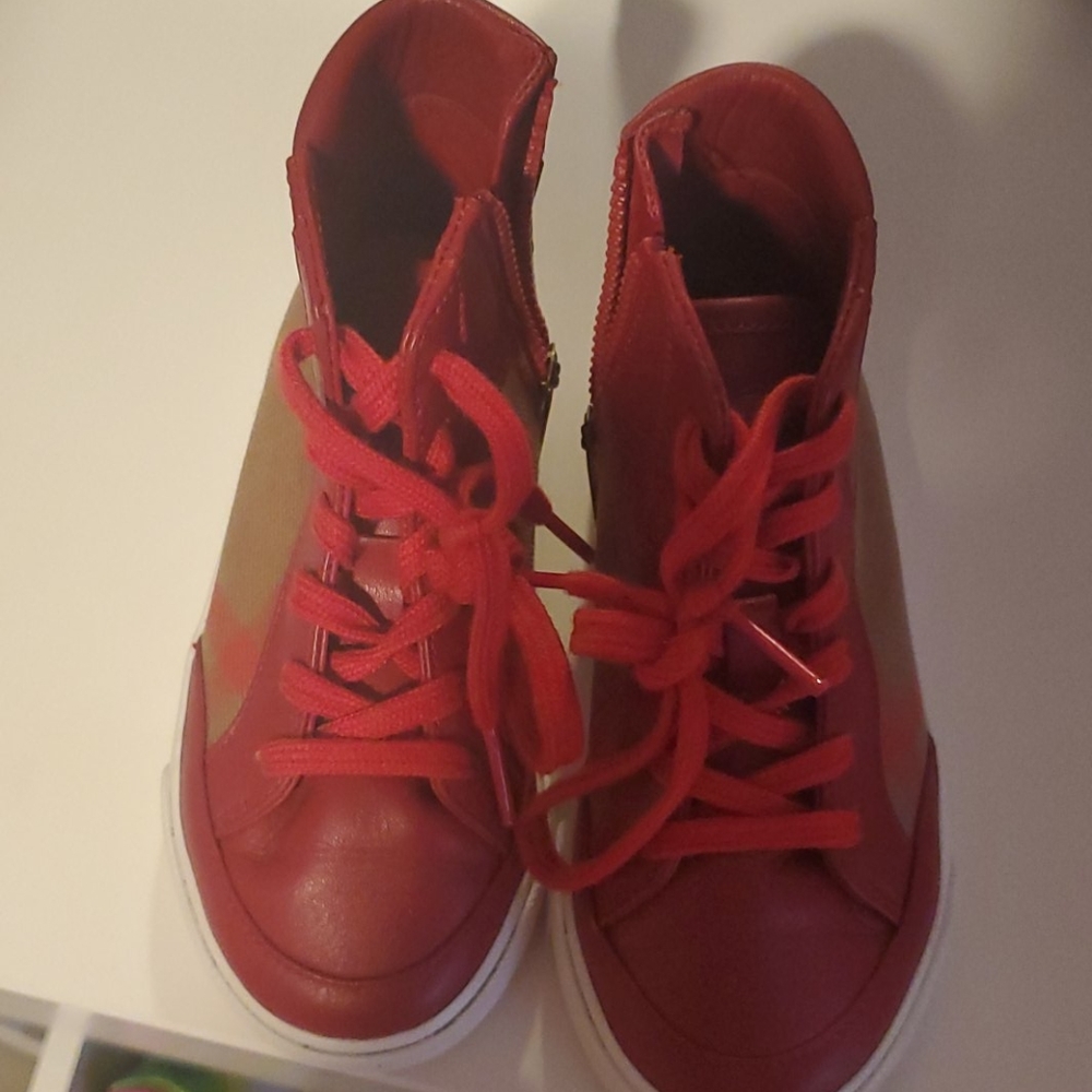 Burberry sneakers